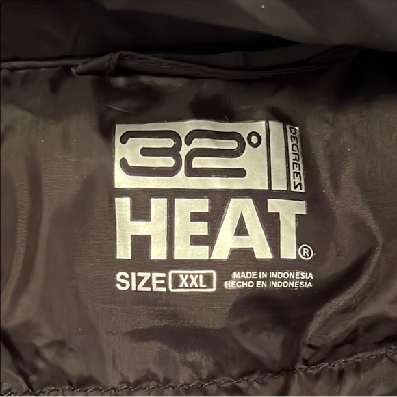 32 Degrees Heat Puffer Vest Black - Picture 7 of 9